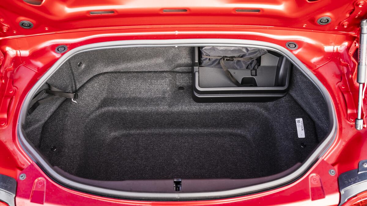 MAZDA MX-5 CONVERTIBLE 2.0 [184] Exclusive-Line 2dr