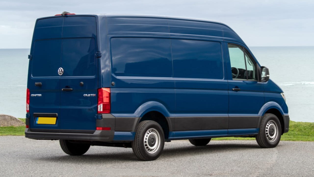 VOLKSWAGEN CRAFTER CR35 MWB DIESEL FWD 2.0 TDI 140PS Commerce Business High Roof Van